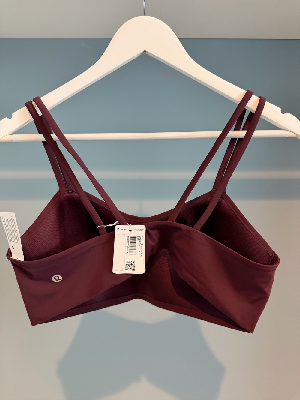 NWT Lululemon Athletica sports bra. Like A Cloud. B/C cup. Sz 12. Brand new! - Picture 4 of 16